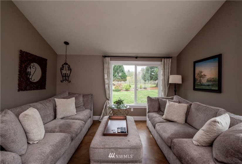 46825 290th, Enumclaw, Washington 98022, 5 Bedrooms Bedrooms, ,3 BathroomsBathrooms,Residential,For Sale,290th,NWM1861022