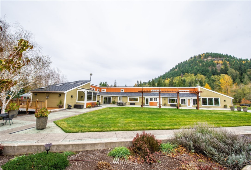 46825 290th, Enumclaw, Washington 98022, 5 Bedrooms Bedrooms, ,3 BathroomsBathrooms,Residential,For Sale,290th,NWM1861022