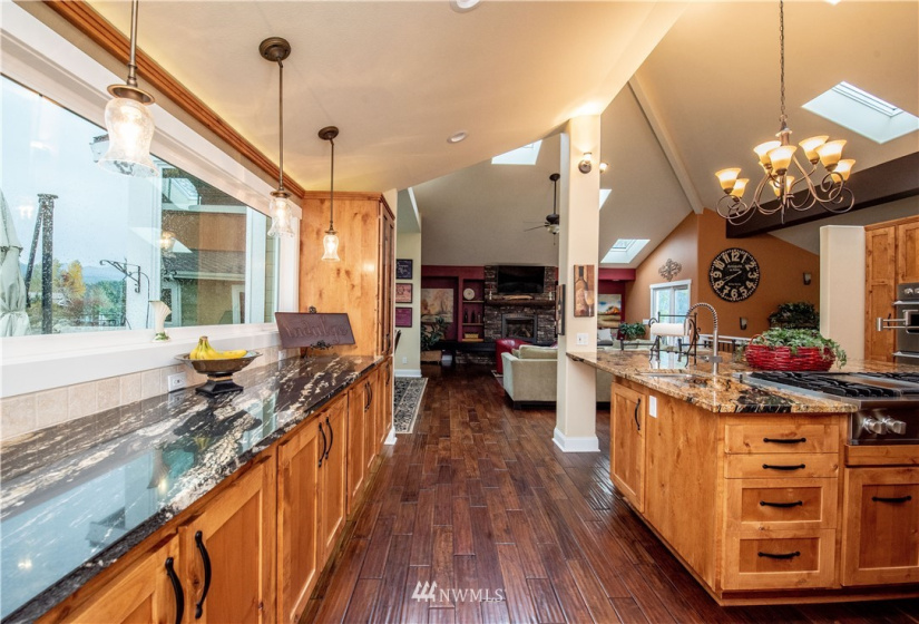 46825 290th, Enumclaw, Washington 98022, 5 Bedrooms Bedrooms, ,3 BathroomsBathrooms,Residential,For Sale,290th,NWM1861022
