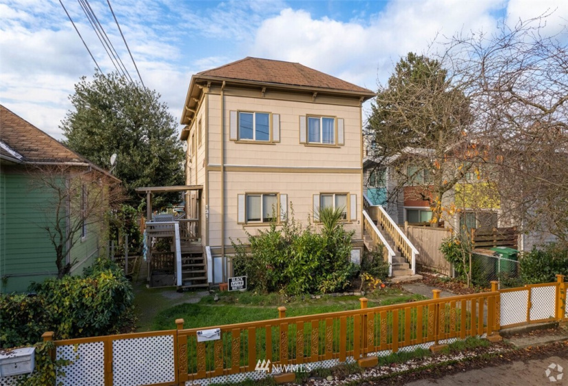 129 21st, Seattle, Washington 98112, ,Residential Income,For Sale,21st,NWM1862491