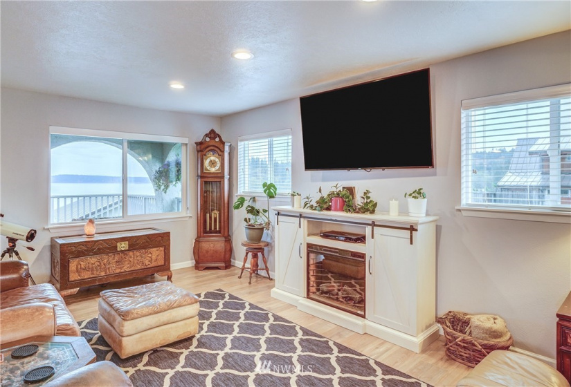 8222 178th, Longbranch, Washington 98351, 2 Bedrooms Bedrooms, ,1 BathroomBathrooms,Residential,For Sale,178th,NWM1863020