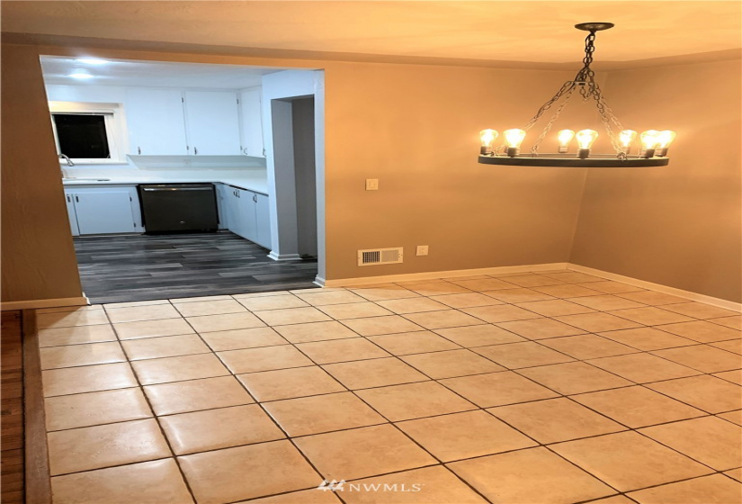2041 Crestmont, Moses Lake, Washington 98837, 4 Bedrooms Bedrooms, ,1 BathroomBathrooms,Residential,For Sale,Montlake Add #1,Crestmont,NWM1862904
