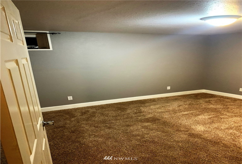 2041 Crestmont, Moses Lake, Washington 98837, 4 Bedrooms Bedrooms, ,1 BathroomBathrooms,Residential,For Sale,Montlake Add #1,Crestmont,NWM1862904