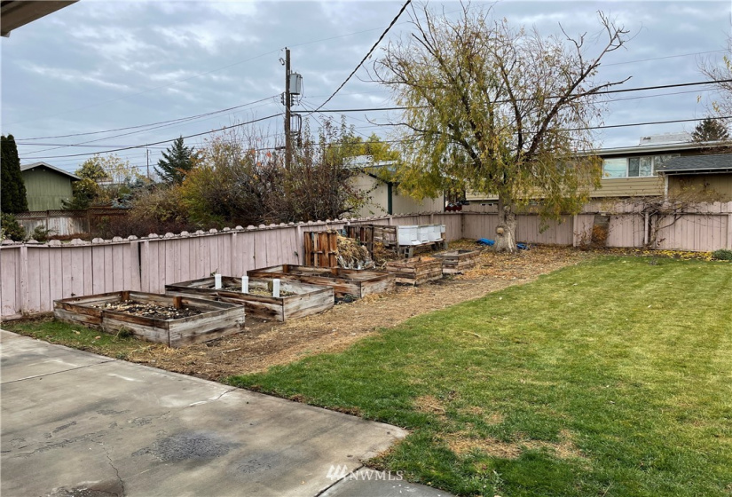 2041 Crestmont, Moses Lake, Washington 98837, 4 Bedrooms Bedrooms, ,1 BathroomBathrooms,Residential,For Sale,Montlake Add #1,Crestmont,NWM1862904