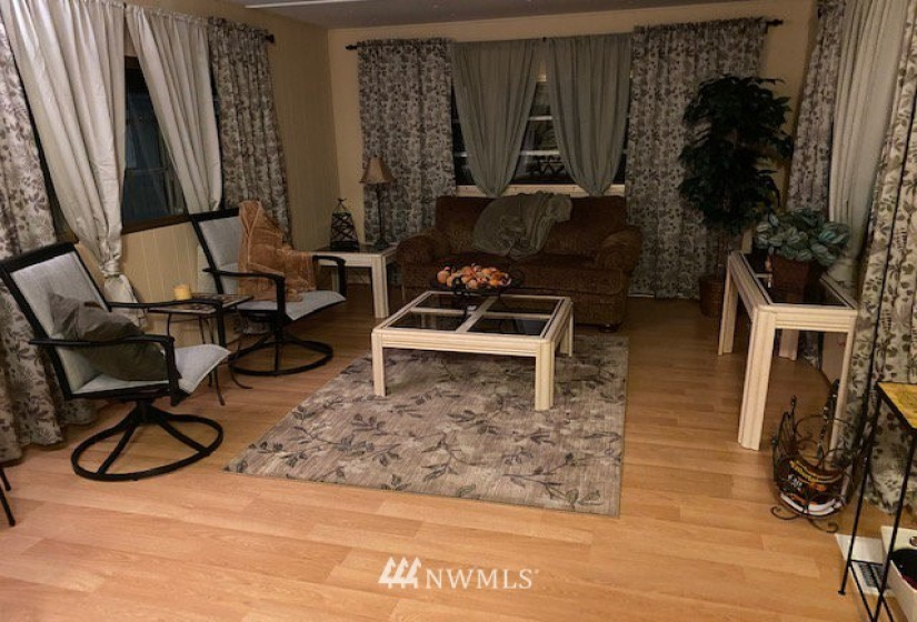 18501 52nd, Lynnwood, Washington 98037, 2 Bedrooms Bedrooms, ,1 BathroomBathrooms,Manufactured In Park,For Sale,52nd,NWM1863252
