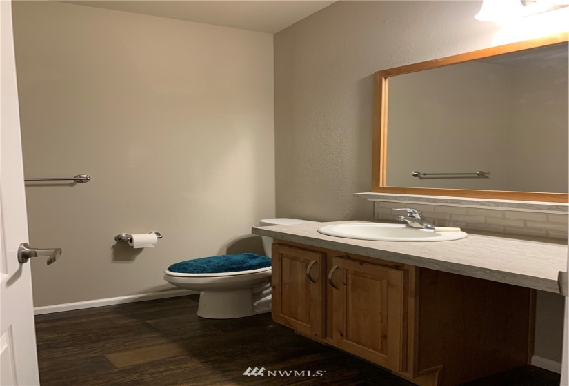 3077 Hall Creek, Inchelium, Washington 99138, 3 Bedrooms Bedrooms, ,Residential,For Sale,Hall Creek,NWM1863514