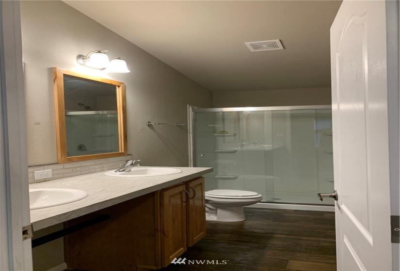 3077 Hall Creek, Inchelium, Washington 99138, 3 Bedrooms Bedrooms, ,Residential,For Sale,Hall Creek,NWM1863514