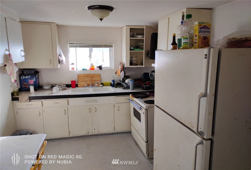 608 Market, Aberdeen, Washington 98520, ,Residential Income,For Sale,Market,NWM1863914