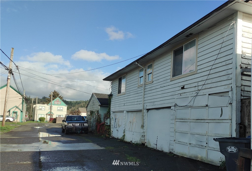 608 Market, Aberdeen, Washington 98520, ,Residential Income,For Sale,Market,NWM1863914