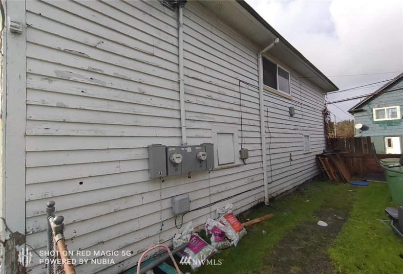608 Market, Aberdeen, Washington 98520, ,Residential Income,For Sale,Market,NWM1863914