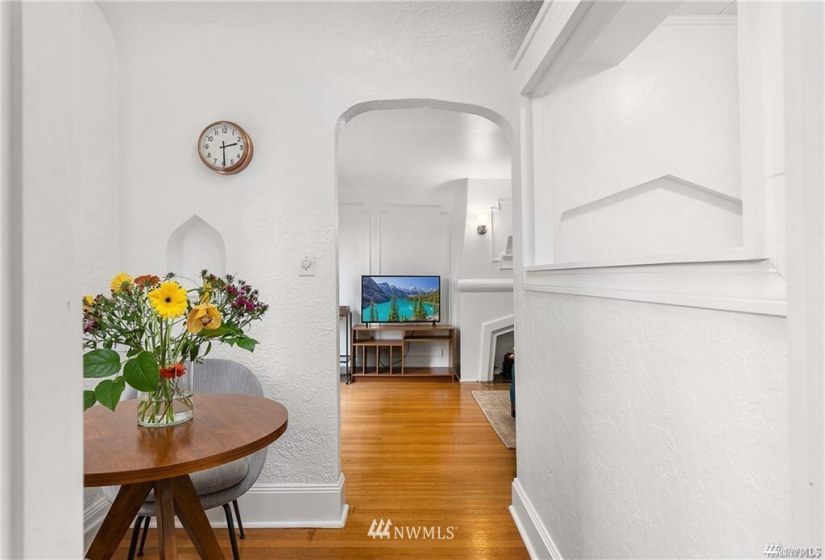 1101 17th, Seattle, Washington 98122, 1 Bedroom Bedrooms, ,1 BathroomBathrooms,Residential,For Sale,Mayfair Manor Condo,17th,NWM1863591