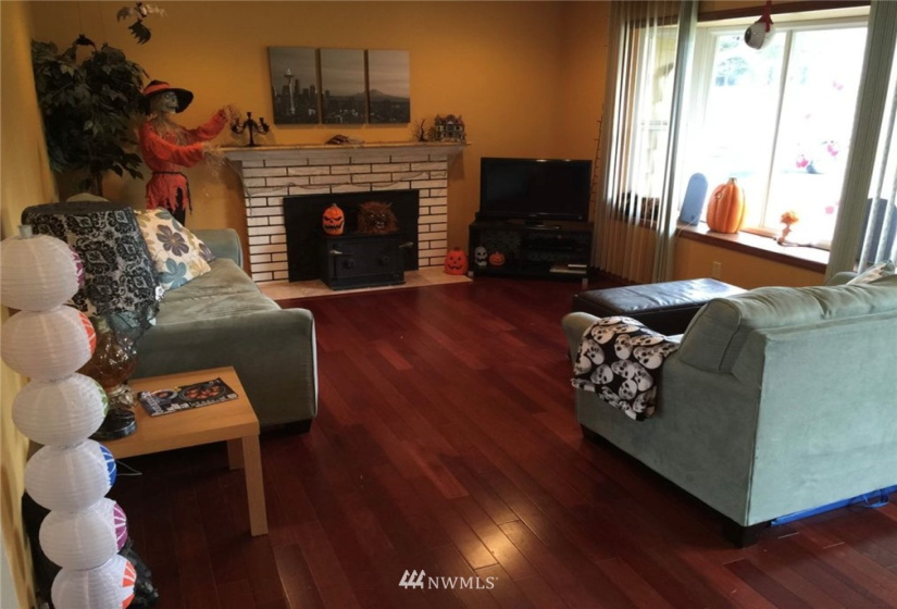 12320 Edgewood, Lakewood, Washington 98498, ,Residential Income,For Sale,Edgewood,NWM1863232