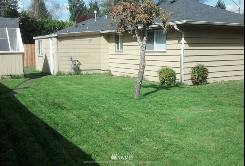 12320 Edgewood, Lakewood, Washington 98498, ,Residential Income,For Sale,Edgewood,NWM1863232