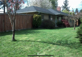 12320 Edgewood, Lakewood, Washington 98498, ,Residential Income,For Sale,Edgewood,NWM1863232