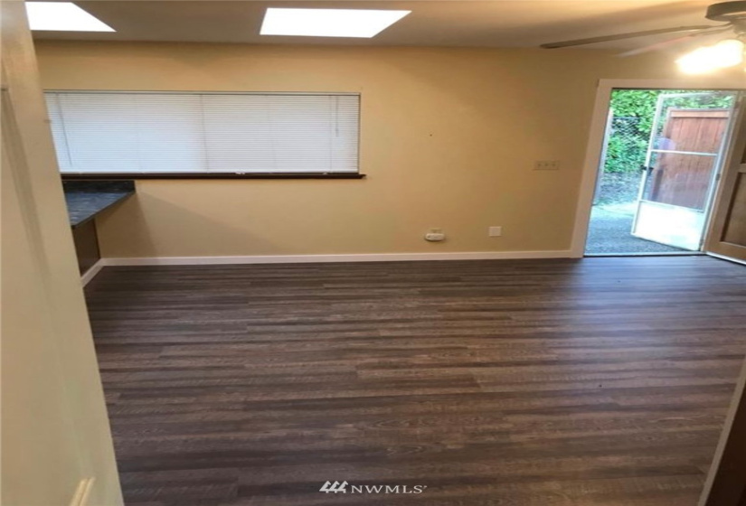 12320 Edgewood, Lakewood, Washington 98498, ,Residential Income,For Sale,Edgewood,NWM1863232