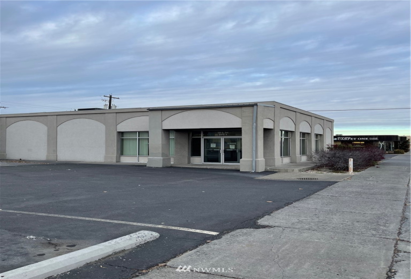 210 3rd Ave Suite A, Moses Lake, Washington 98837, 7 Bedrooms Bedrooms, ,Residential Lease,For Rent,3rd Ave Suite A,NWM1863815