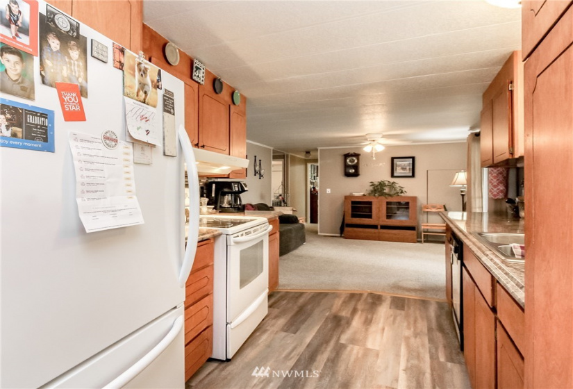 12525 112th, Puyallup, Washington 98374, 2 Bedrooms Bedrooms, ,1 BathroomBathrooms,Manufactured In Park,For Sale,112th,NWM1862661