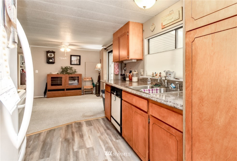 12525 112th, Puyallup, Washington 98374, 2 Bedrooms Bedrooms, ,1 BathroomBathrooms,Manufactured In Park,For Sale,112th,NWM1862661