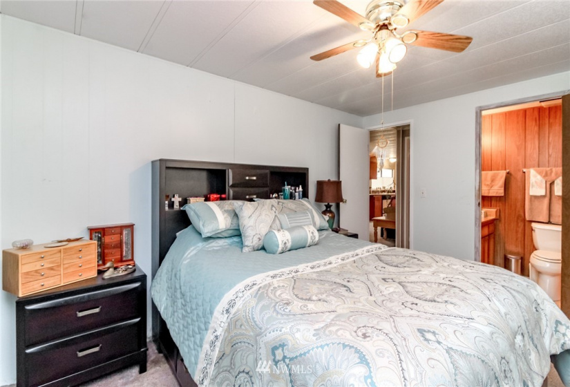 12525 112th, Puyallup, Washington 98374, 2 Bedrooms Bedrooms, ,1 BathroomBathrooms,Manufactured In Park,For Sale,112th,NWM1862661