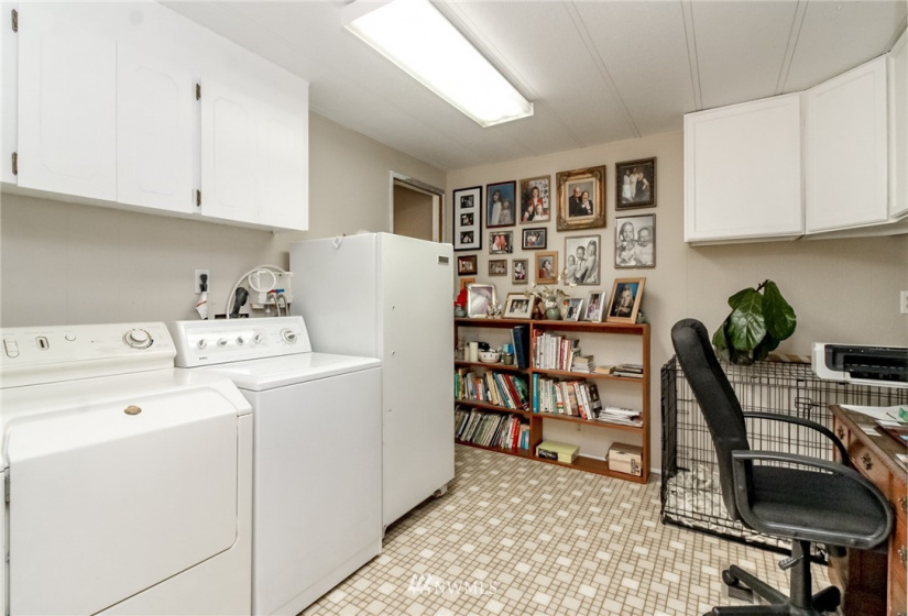 12525 112th, Puyallup, Washington 98374, 2 Bedrooms Bedrooms, ,1 BathroomBathrooms,Manufactured In Park,For Sale,112th,NWM1862661