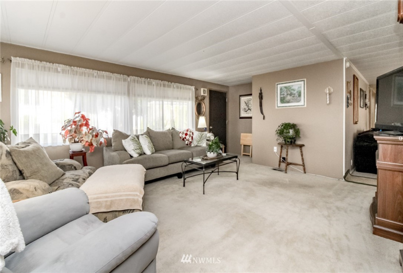12525 112th, Puyallup, Washington 98374, 2 Bedrooms Bedrooms, ,1 BathroomBathrooms,Manufactured In Park,For Sale,112th,NWM1862661
