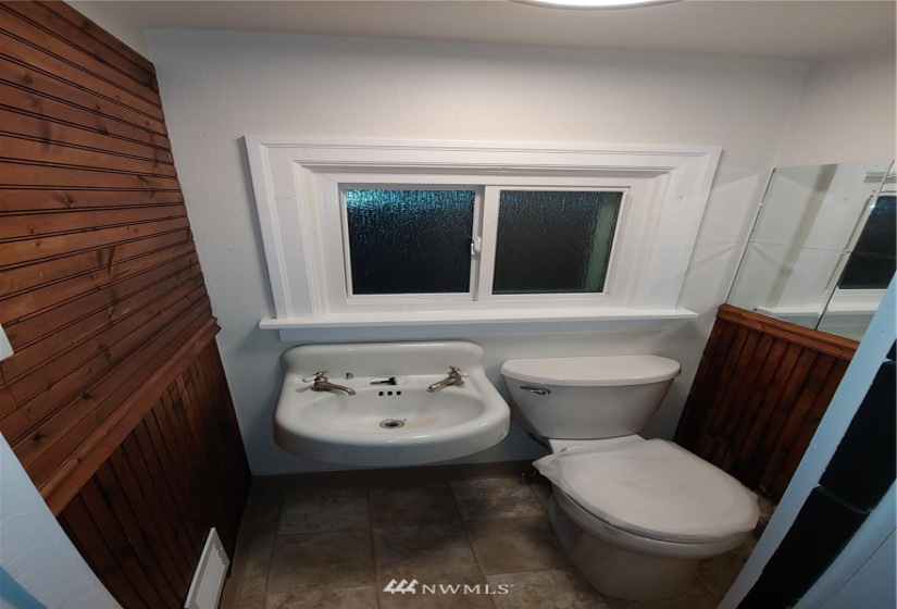 927 Meeker, Kent, Washington 98032, 3 Bedrooms Bedrooms, ,1 BathroomBathrooms,Residential,For Sale,Guibersons Add to Kent,Meeker,NWM1864387