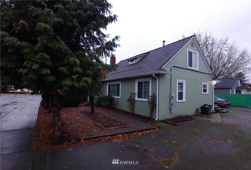 927 Meeker, Kent, Washington 98032, 3 Bedrooms Bedrooms, ,1 BathroomBathrooms,Residential,For Sale,Guibersons Add to Kent,Meeker,NWM1864387