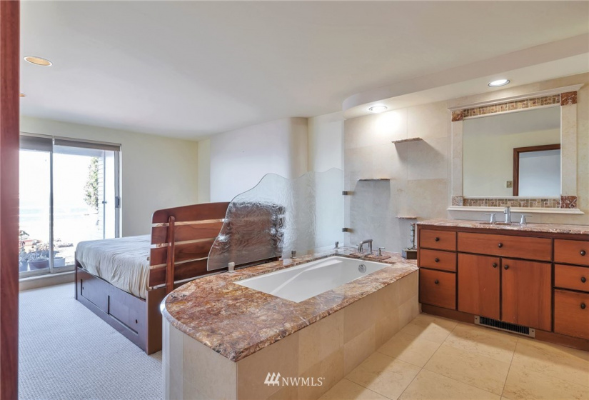 4248 Chilberg, Seattle, Washington 98116, 2 Bedrooms Bedrooms, ,1 BathroomBathrooms,Residential,For Sale,The Overlook Condo,Chilberg,NWM1860136