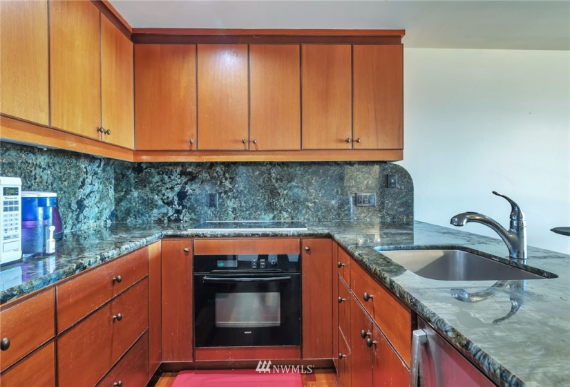 4248 Chilberg, Seattle, Washington 98116, 2 Bedrooms Bedrooms, ,1 BathroomBathrooms,Residential,For Sale,The Overlook Condo,Chilberg,NWM1860136