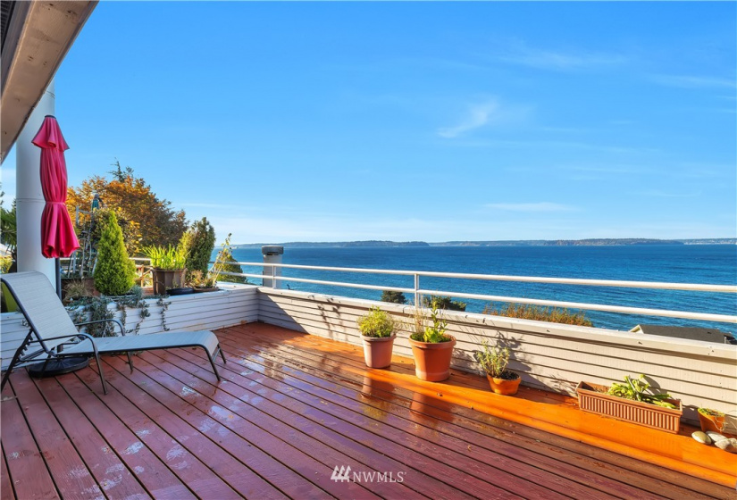 4248 Chilberg, Seattle, Washington 98116, 2 Bedrooms Bedrooms, ,1 BathroomBathrooms,Residential,For Sale,The Overlook Condo,Chilberg,NWM1860136