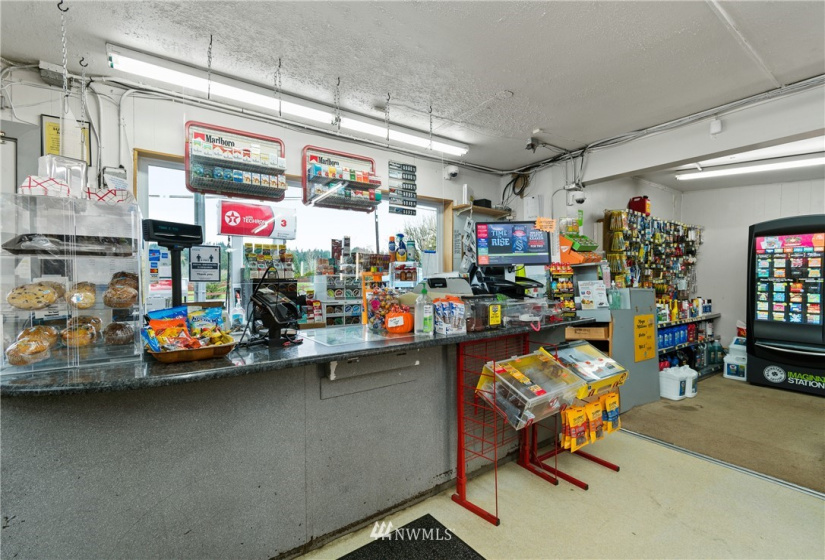 1221 Rose Valley, Kelso, Washington 98626, ,Commercial Sale,For Sale,Rose Valley,NWM1864485