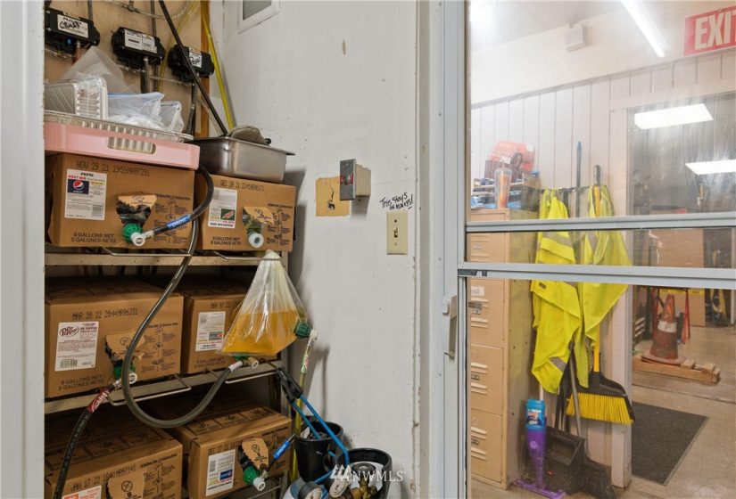 1221 Rose Valley, Kelso, Washington 98626, ,Commercial Sale,For Sale,Rose Valley,NWM1864485