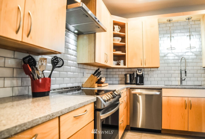 308 6th, Dayton, Washington 99328, 2 Bedrooms Bedrooms, ,2 BathroomsBathrooms,Residential,For Sale,6th,NWM1864201