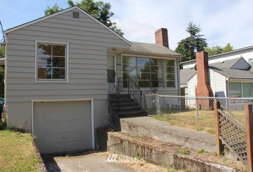 2335 95th St, Seattle, Washington 98115, 2 Bedrooms Bedrooms, ,1 BathroomBathrooms,Residential Lease,For Rent,Maple Leaf to Green Lake,95th St,NWM1864676