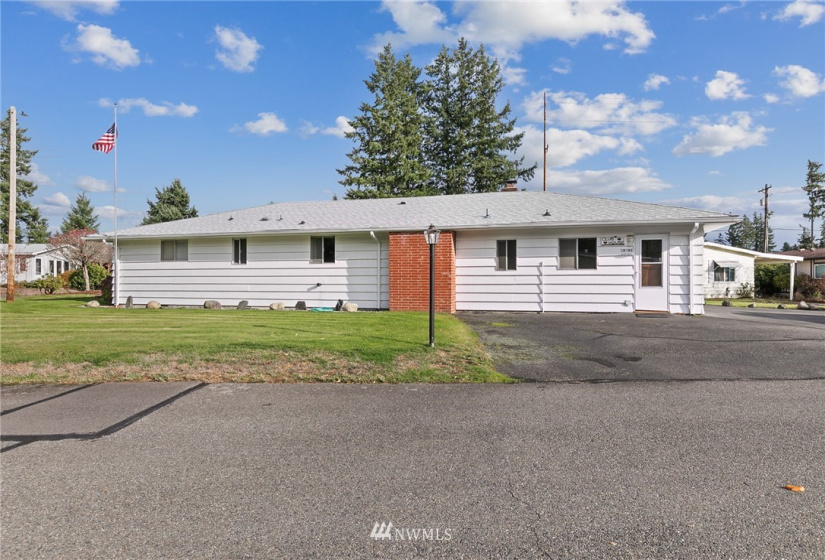 19119 100th, Puyallup, Washington 98375, 2 Bedrooms Bedrooms, ,2 BathroomsBathrooms,Residential,For Sale,Tall Firs,100th,NWM1863904
