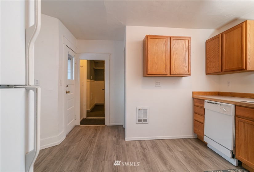509 Palouse, Wenatchee, Washington 98801, 1 Bedroom Bedrooms, ,Residential,For Sale,Palouse,NWM1864707