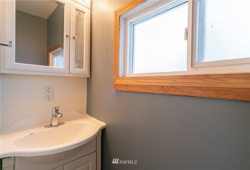 509 Palouse, Wenatchee, Washington 98801, 1 Bedroom Bedrooms, ,Residential,For Sale,Palouse,NWM1864707