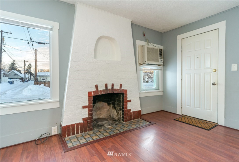 509 Palouse, Wenatchee, Washington 98801, 1 Bedroom Bedrooms, ,Residential,For Sale,Palouse,NWM1864707