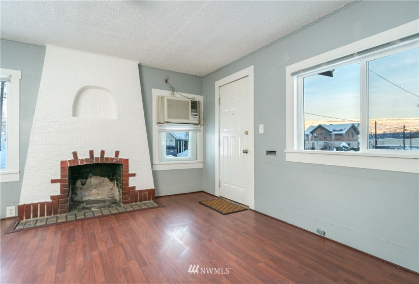 509 Palouse, Wenatchee, Washington 98801, 1 Bedroom Bedrooms, ,Residential,For Sale,Palouse,NWM1864707