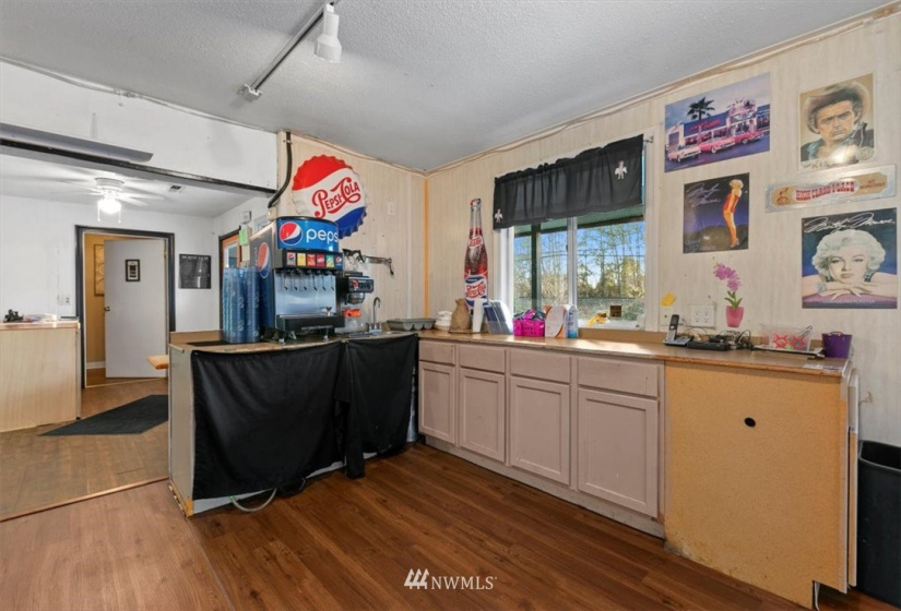 1700 Peace Portal, Blaine, Washington 98230, ,Commercial Sale,For Sale,Peace Portal,NWM1855085