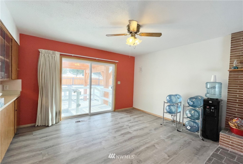 31576 A Highway 97, Tonasket, Washington 98855, 4 Bedrooms Bedrooms, ,1 BathroomBathrooms,Residential,For Sale,Highway 97,NWM1861261