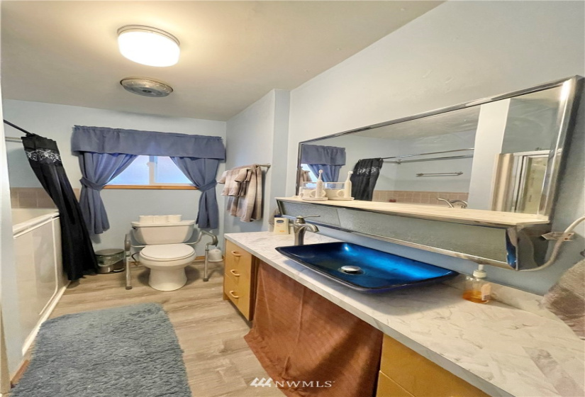 31576 A Highway 97, Tonasket, Washington 98855, 4 Bedrooms Bedrooms, ,1 BathroomBathrooms,Residential,For Sale,Highway 97,NWM1861261