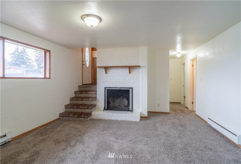 1217 Ashley, Moses Lake, Washington 98837, 4 Bedrooms Bedrooms, ,1 BathroomBathrooms,Residential,For Sale,Broad Ripple #1,Ashley,NWM1862626