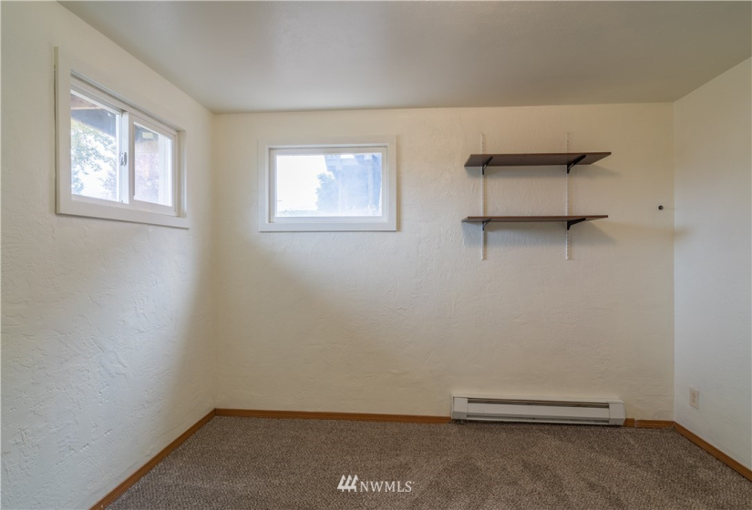 1217 Ashley, Moses Lake, Washington 98837, 4 Bedrooms Bedrooms, ,1 BathroomBathrooms,Residential,For Sale,Broad Ripple #1,Ashley,NWM1862626