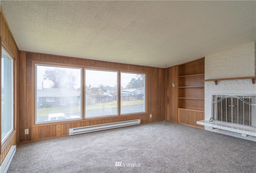 1217 Ashley, Moses Lake, Washington 98837, 4 Bedrooms Bedrooms, ,1 BathroomBathrooms,Residential,For Sale,Broad Ripple #1,Ashley,NWM1862626