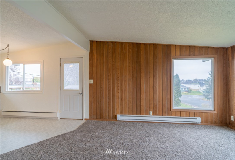 1217 Ashley, Moses Lake, Washington 98837, 4 Bedrooms Bedrooms, ,1 BathroomBathrooms,Residential,For Sale,Broad Ripple #1,Ashley,NWM1862626
