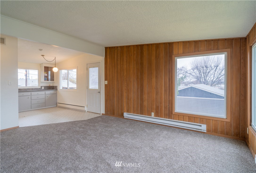 1217 Ashley, Moses Lake, Washington 98837, 4 Bedrooms Bedrooms, ,1 BathroomBathrooms,Residential,For Sale,Broad Ripple #1,Ashley,NWM1862626