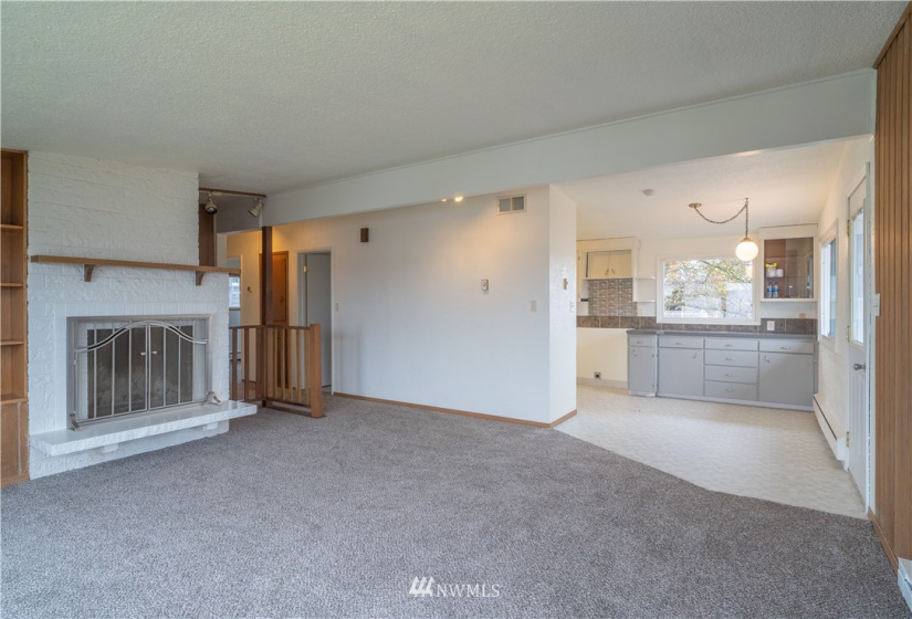 1217 Ashley, Moses Lake, Washington 98837, 4 Bedrooms Bedrooms, ,1 BathroomBathrooms,Residential,For Sale,Broad Ripple #1,Ashley,NWM1862626