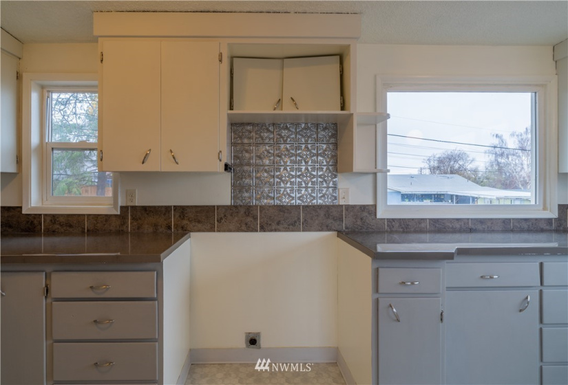 1217 Ashley, Moses Lake, Washington 98837, 4 Bedrooms Bedrooms, ,1 BathroomBathrooms,Residential,For Sale,Broad Ripple #1,Ashley,NWM1862626