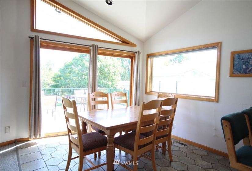 105 Chelan View, Manson, Washington 98831, 5 Bedrooms Bedrooms, ,2 BathroomsBathrooms,Residential,For Sale,Chelan View,NWM1865091